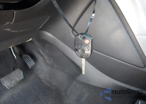 2015 Ford Escape Se z USA, uszkodzony, nr VIN 1FMCU0G77FUB90624